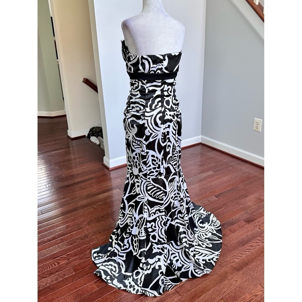 XSCAPE Black White Ruched Sides Sexy Floral Pattern Lace Detail Gown Dress - Picture 5 of 12